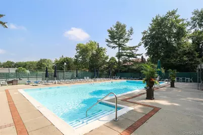 61 Estate Court #61, Woodbury, NY 11797 - Photo 23