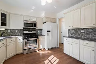 91 Drake St, Malverne, NY 11565 - Photo 17