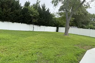 495 Hawkins Rd, Selden, NY 11784 - Photo 21