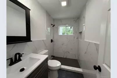 495 Hawkins Road, Selden, NY 11784 - Photo 13