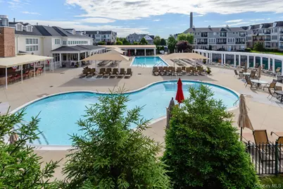 366 Roosevelt Way, Westbury, NY 11590 - Photo 33