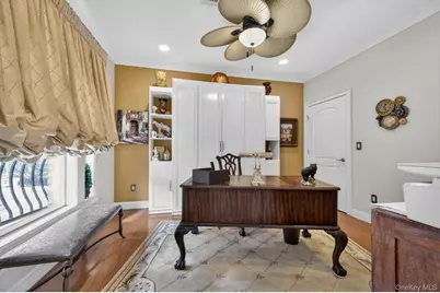 366 Roosevelt Way, Westbury, NY 11590 - Photo 23