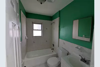 205-11 110th Avenue #2nd floor, Saint Albans, NY 11412 - Photo 17