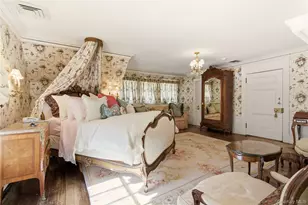 42 Clock Tower Ln, Old Westbury, NY 11568 - Photo 19