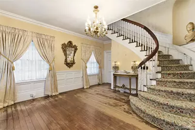 42 Clocktower Lane, Old Westbury, NY 11568 - Photo 3