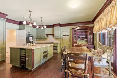 42 Clocktower Lane, Old Westbury, NY 11568 - Photo 9