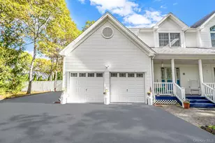 22 Jerusalem Hollow Rd, Manorville, NY 11949 - Photo 3