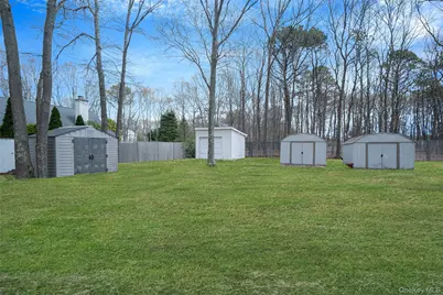 22 Jerusalem Hollow Road, Manorville, NY 11949 - Photo 11