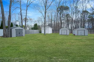 22 Jerusalem Hollow Rd, Manorville, NY 11949 - Photo 11