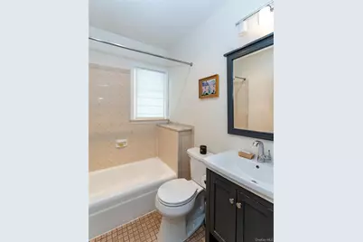 33 Forest Glen Road, Valley Cottage, NY 10989 - Photo 15