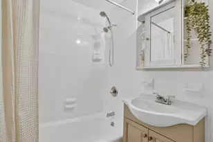 3311 Giles Pl, Bronx, NY 10463 - Photo 25