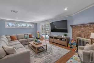 55 Hillside Ave, Huntington, NY 11743 - Photo 21