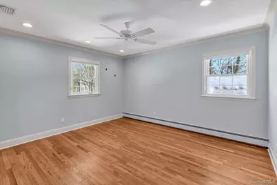 55 Hillside Avenue, Huntington, NY 11743 - Photo 13