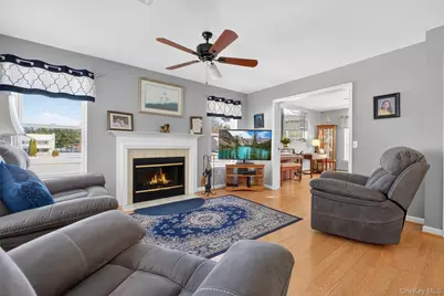 68 Blackberry Way, Hopewell Junction, NY 12533 - Photo 7