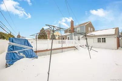 2288 Jefferson Street, East Meadow, NY 11554 - Photo 21