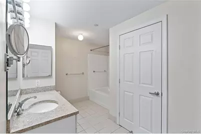 300 Mamaroneck Avenue #514, White Plains, NY 10605 - Photo 9