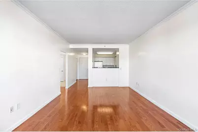 300 Mamaroneck Avenue #514, White Plains, NY 10605 - Photo 3