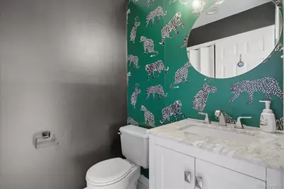 201 Poplar Court #201, Wantagh, NY 11793 - Photo 13