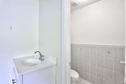 160 Saddle River Road #B, Airmont, NY 10952 - Photo 5