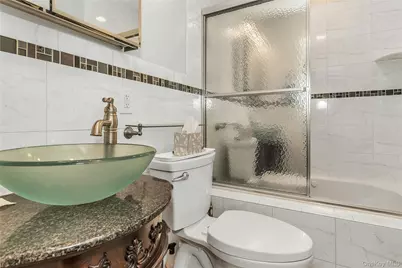 622 Wellelein Road, Uniondale, NY 11533 - Photo 9