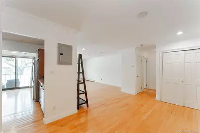 14 Florence #25B, Freeport, NY 11520 - Photo 3