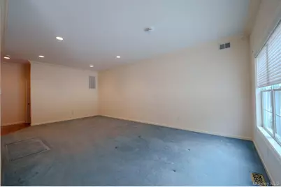 9 Mohannis Way, Kings Park, NY 11754 - Photo 5