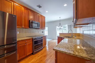 9 Mohannis Way, Kings Park, NY 11754 - Photo 7