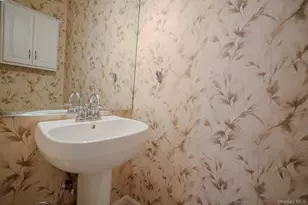 9 Mohannis Way, Kings Park, NY 11754 - Photo 13