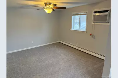 369 Collington Drive, Ronkonkoma, NY 11779 - Photo 3