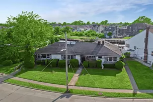 2436 Hempstead Ln, Wantagh, NY 11793 - Photo 45