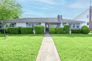 2436 Hempstead Ln, Wantagh, NY 11793 - Photo 29