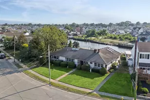 2436 Hempstead Ln, Wantagh, NY 11793 - Photo 45