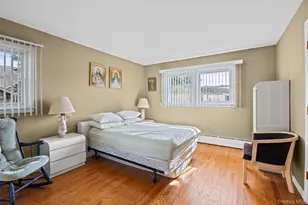 2436 Hempstead Ln, Wantagh, NY 11793 - Photo 25