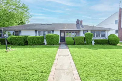 2436 Hempstead Lane, Wantagh, NY 11793 - Photo 31