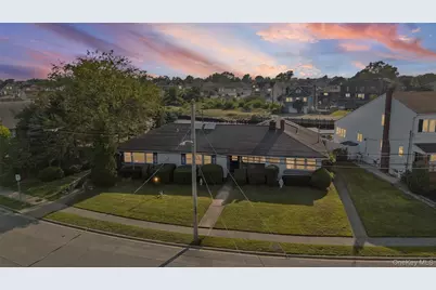 2436 Hempstead Lane, Wantagh, NY 11793 - Photo 1