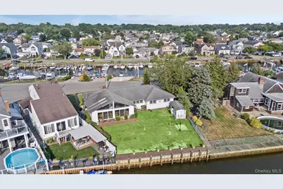 2436 Hempstead Lane, Wantagh, NY 11793 - Photo 47
