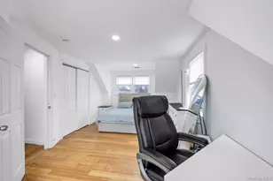 361 S 16th St, Lindenhurst, NY 11757 - Photo 27