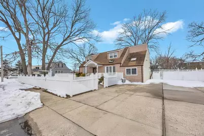 361 S 16th Street, Lindenhurst, NY 11757 - Photo 3