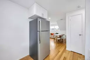 361 S 16th St, Lindenhurst, NY 11757 - Photo 23