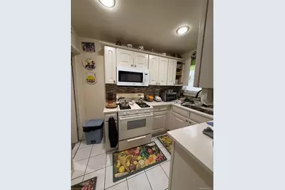 13158 223rd Street, Springfield Gardens, NY 11413 - Photo 5