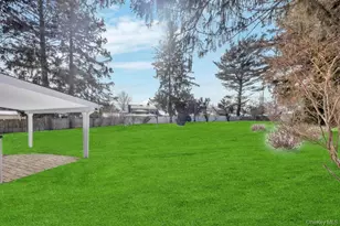 119 Scooter Ln, Hicksville, NY 11801 - Photo 27