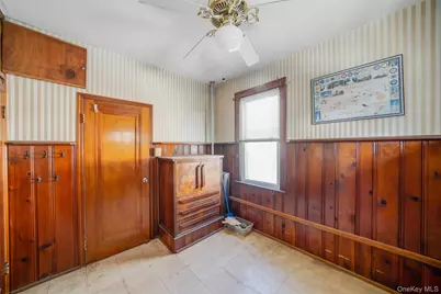 21 Park Avenue, Malverne, NY 11565 - Photo 17