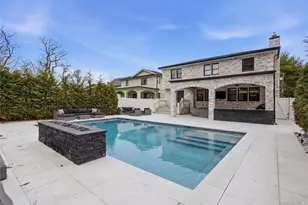 17 Garfield Pl, Roslyn Heights, NY 11577 - Photo 43