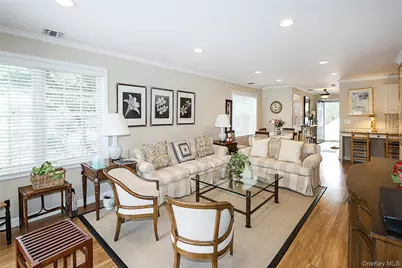 833 Madeira Boulevard, Melville, NY 11747 - Photo 15