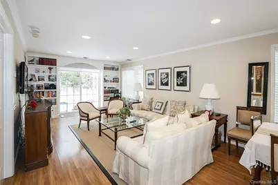 833 Madeira Boulevard, Melville, NY 11747 - Photo 13