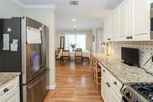 833 Madeira Blvd, Melville, NY 11747 - Photo 5