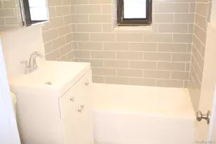 50 White Oak St, New Rochelle, NY 10801 - Photo 13