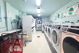 138-70 Elder Ave, Flushing, NY 11355 - Photo 17