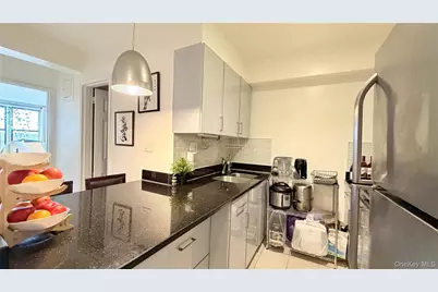 13870 Elder Avenue #4S, Flushing, NY 11355 - Photo 3