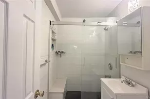 138-70 Elder Ave, Flushing, NY 11355 - Photo 9